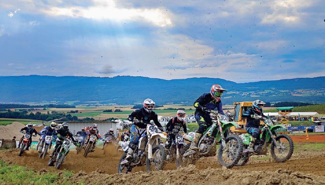 La Chaux, week-end de motocross.